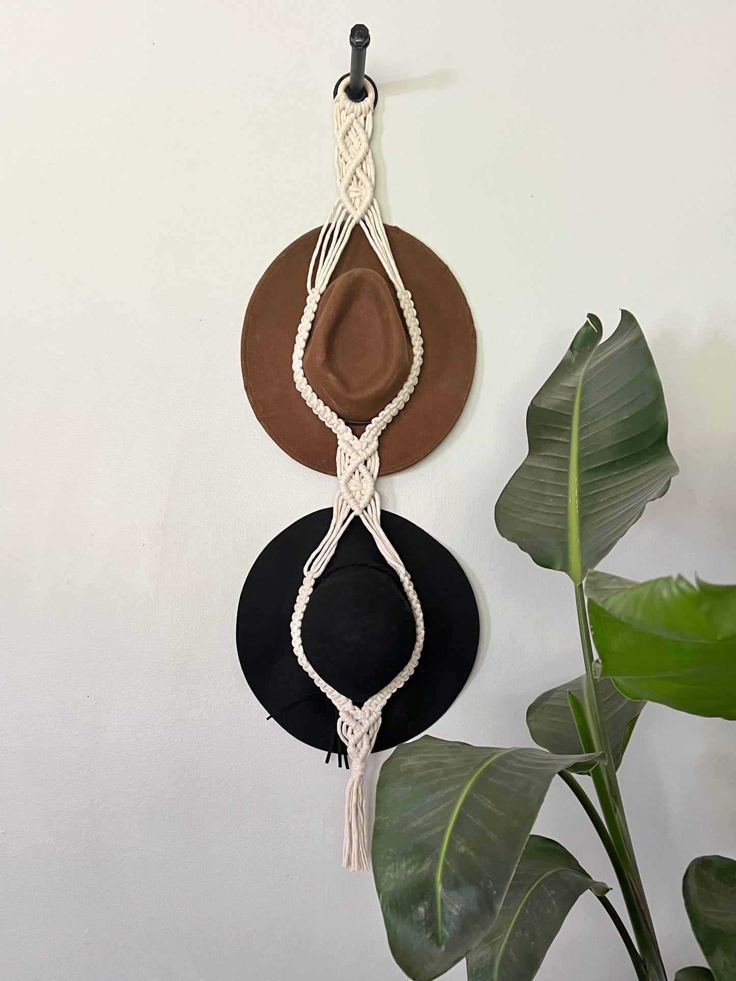 double hat holder